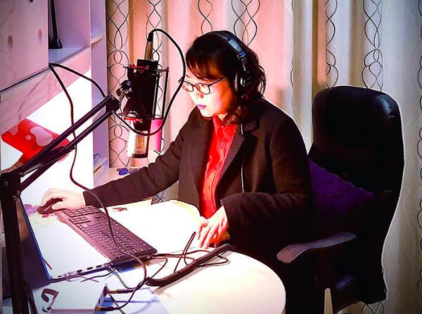 2020年疫情留給全體師生家長的關鍵詞 一定是 網(wǎng) 課 學生們和各種學習軟件斗智斗勇 老師被迫成為&ldquo;18線主播&rdquo;使出渾身解數(shù)